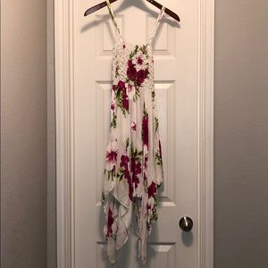 ❗️3/$20❗️Flower print sun dress 🌺